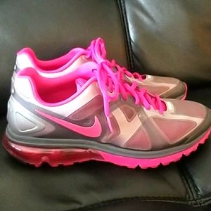 Nike Women's Air Max Excellerate Shoes